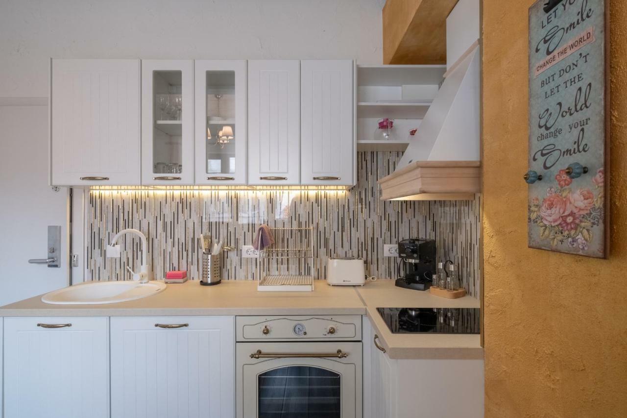 1-Bedroom Designer Apartment On Hristo Belchev Str Sofia Eksteriør bilde